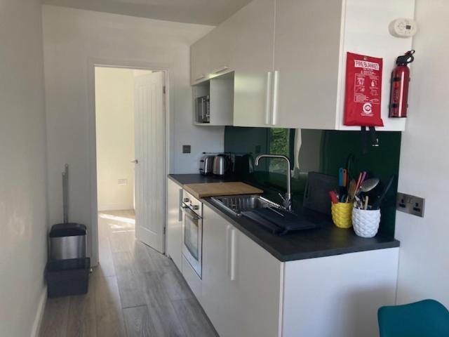 Saint Columb Minor The Salt Box- Lovely Refurbished Annexe, Free Parking, Walk To Porth Beach. מראה חיצוני תמונה